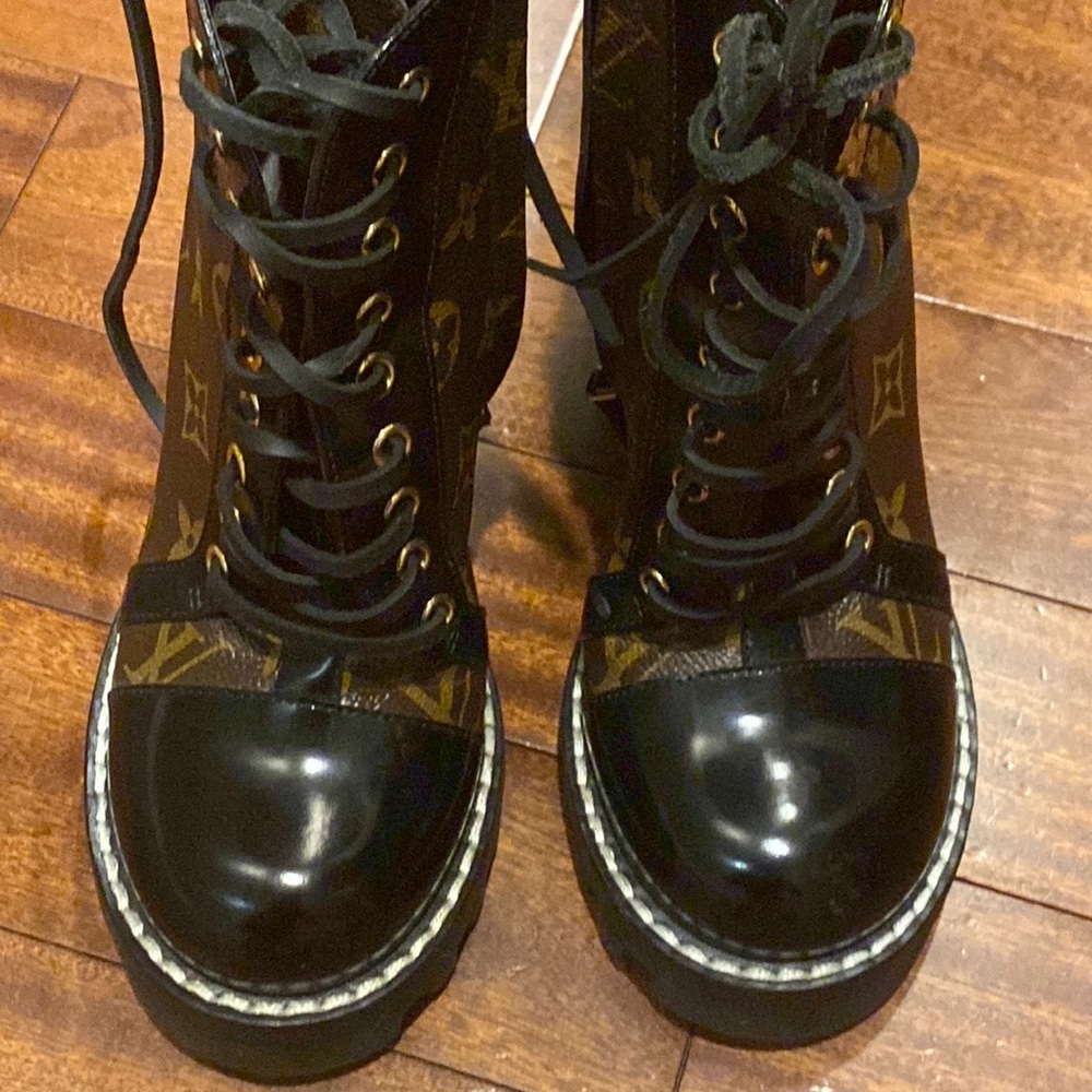 Louis Vuitton STAR TRAIL ANKLE BOOT